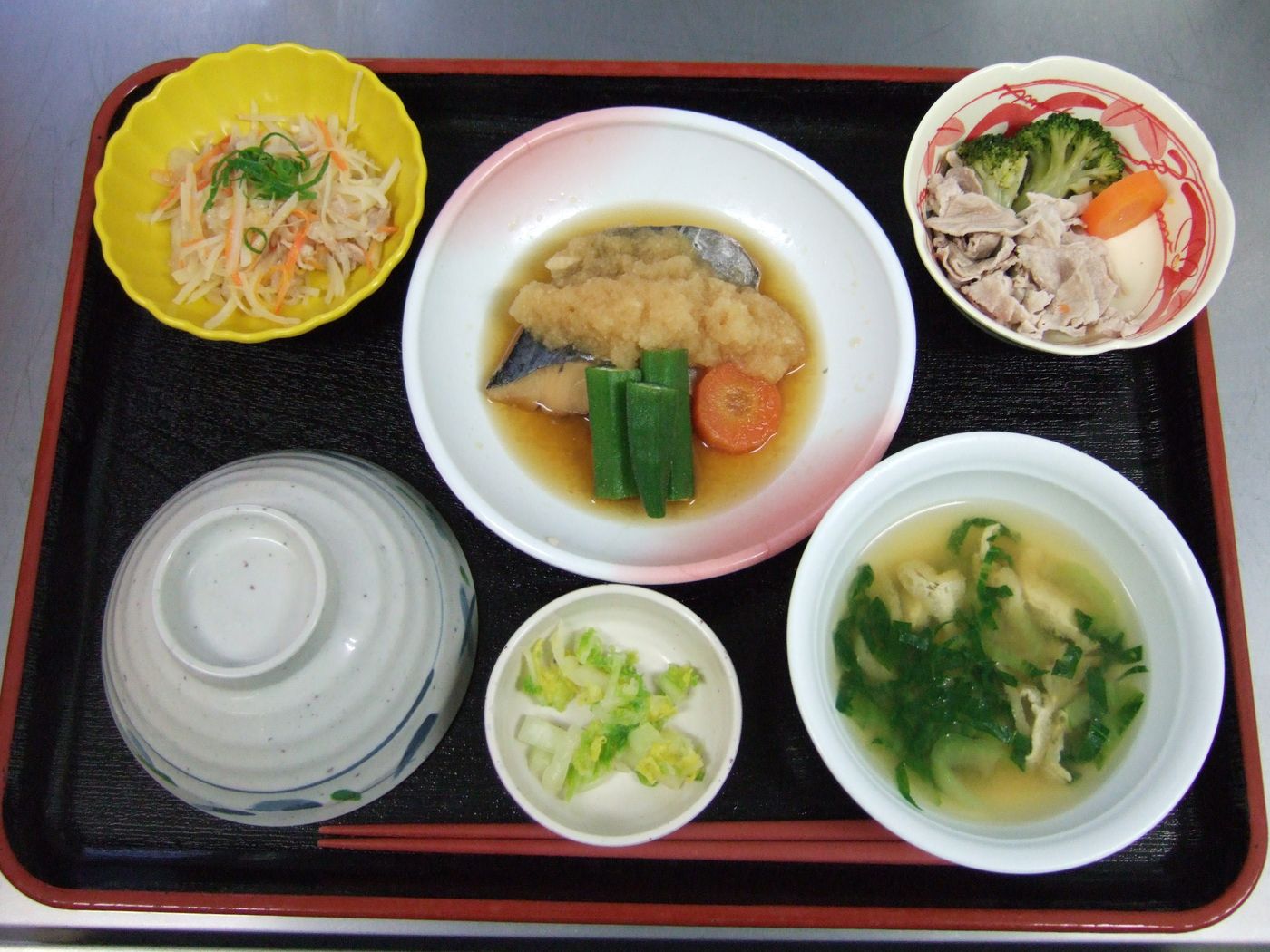 お食事
